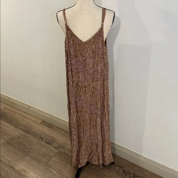 Penningtons Brown Geometric Maxi Dress - Picture 3 of 6